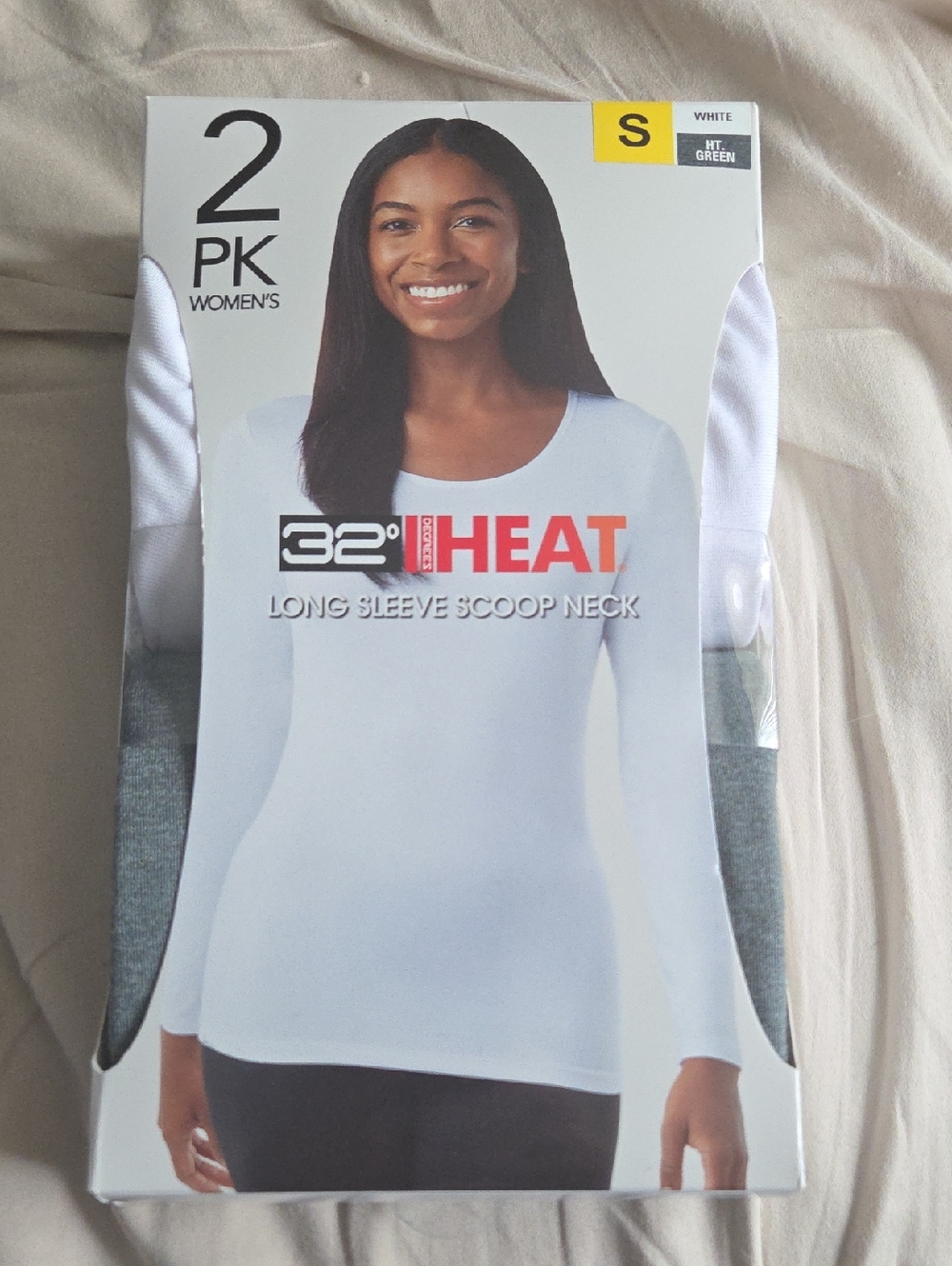 32 Degrees Women’s Long Sleeve Scoop Neck Top - White